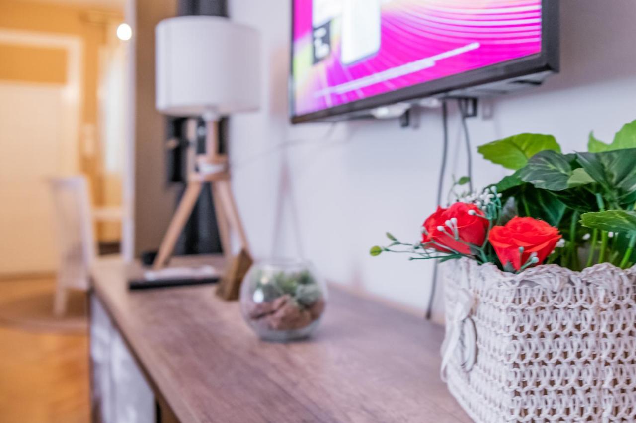 Neimar Apartment With Great Wi-Fi And Free Parking เบลเกรด ภายนอก รูปภาพ